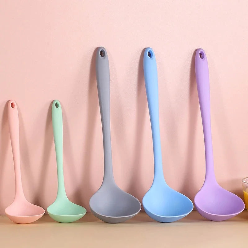 Silicone Long Handle Soup Spoon Ramen Ladle Kitchen Utensils