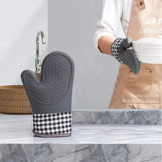 Silicone Heat-Resistant Anti-Slip Kitchen Gloves