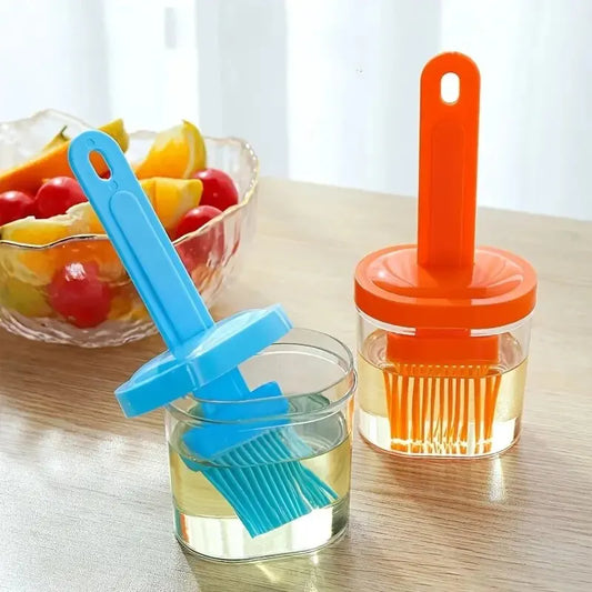 Oil Brush with Integrated Bottle for High-Temperature Baking